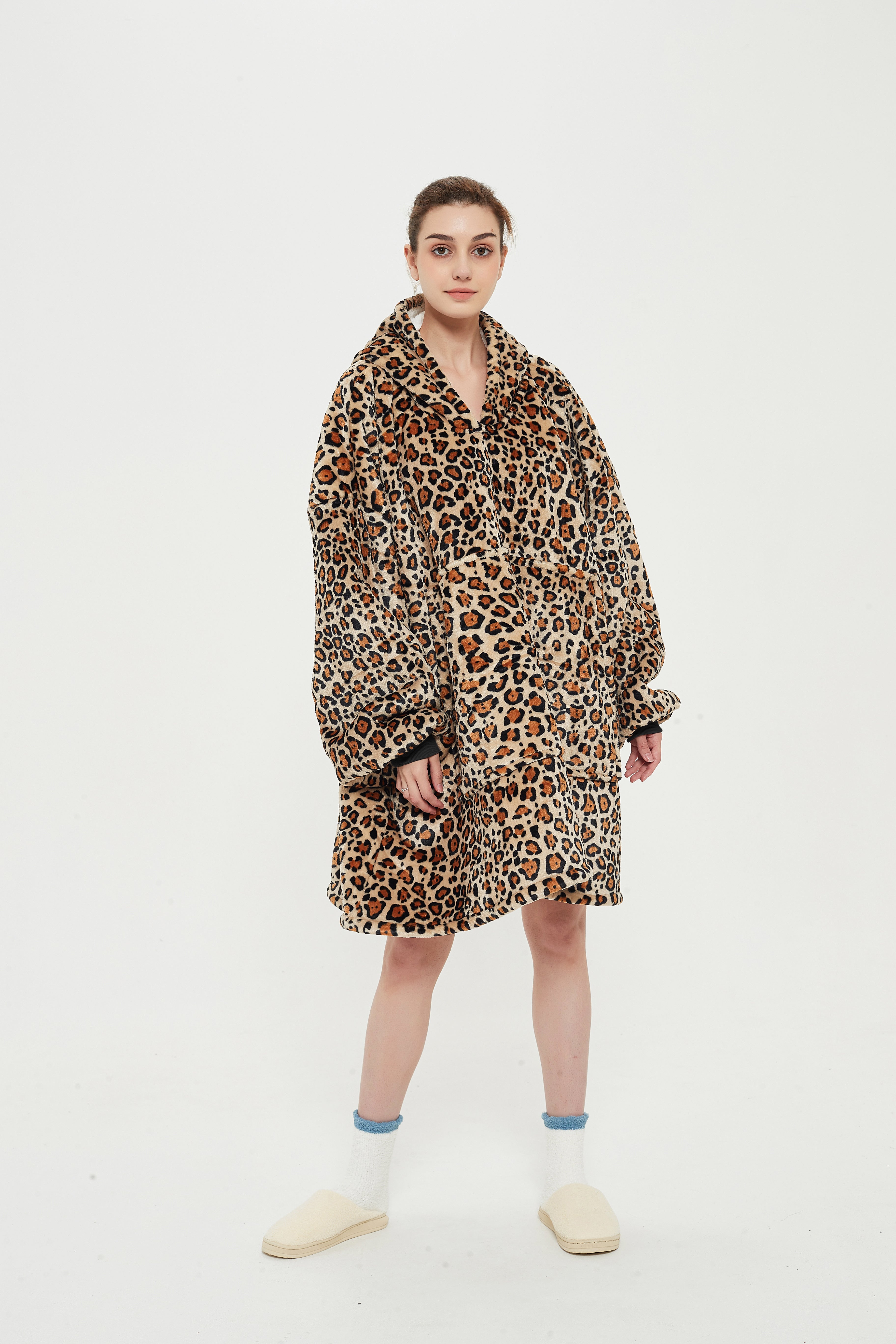 Beauty Mall Kosegenser I Flanell – Leopardmønster
