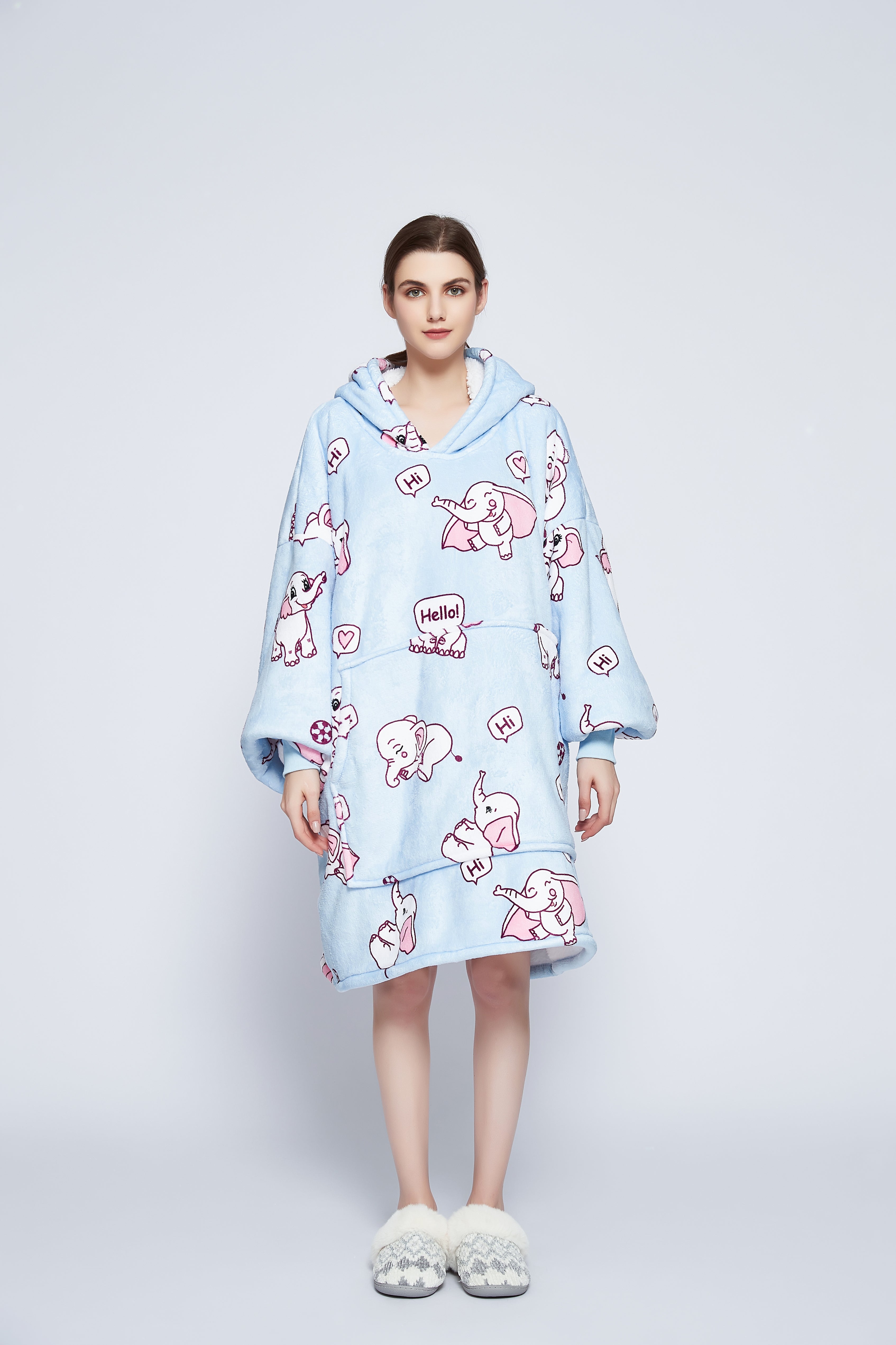 Beauty Mall Kosegenser I Flanell – Lyseblå Med Elefantmønster