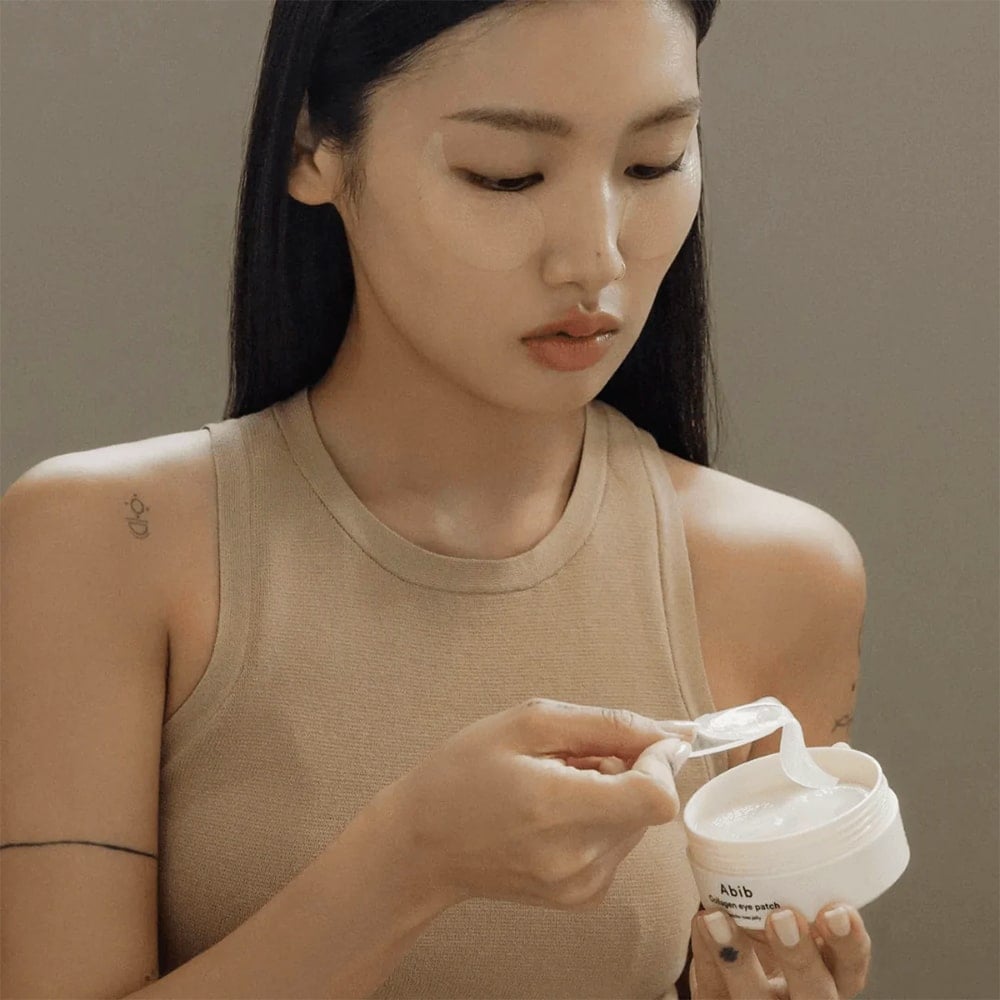 Hva gjør øyemasker – og er den egentlig nødvendig i hudpleie?