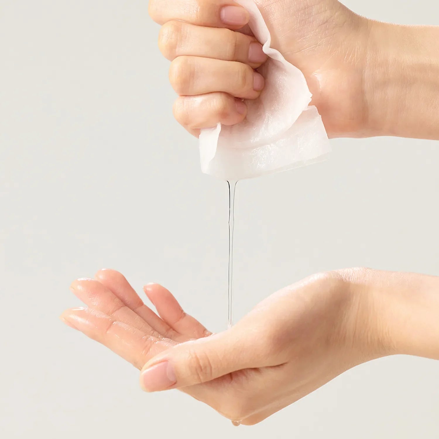 Snegleslim både styrker, fukter og reparerer huden