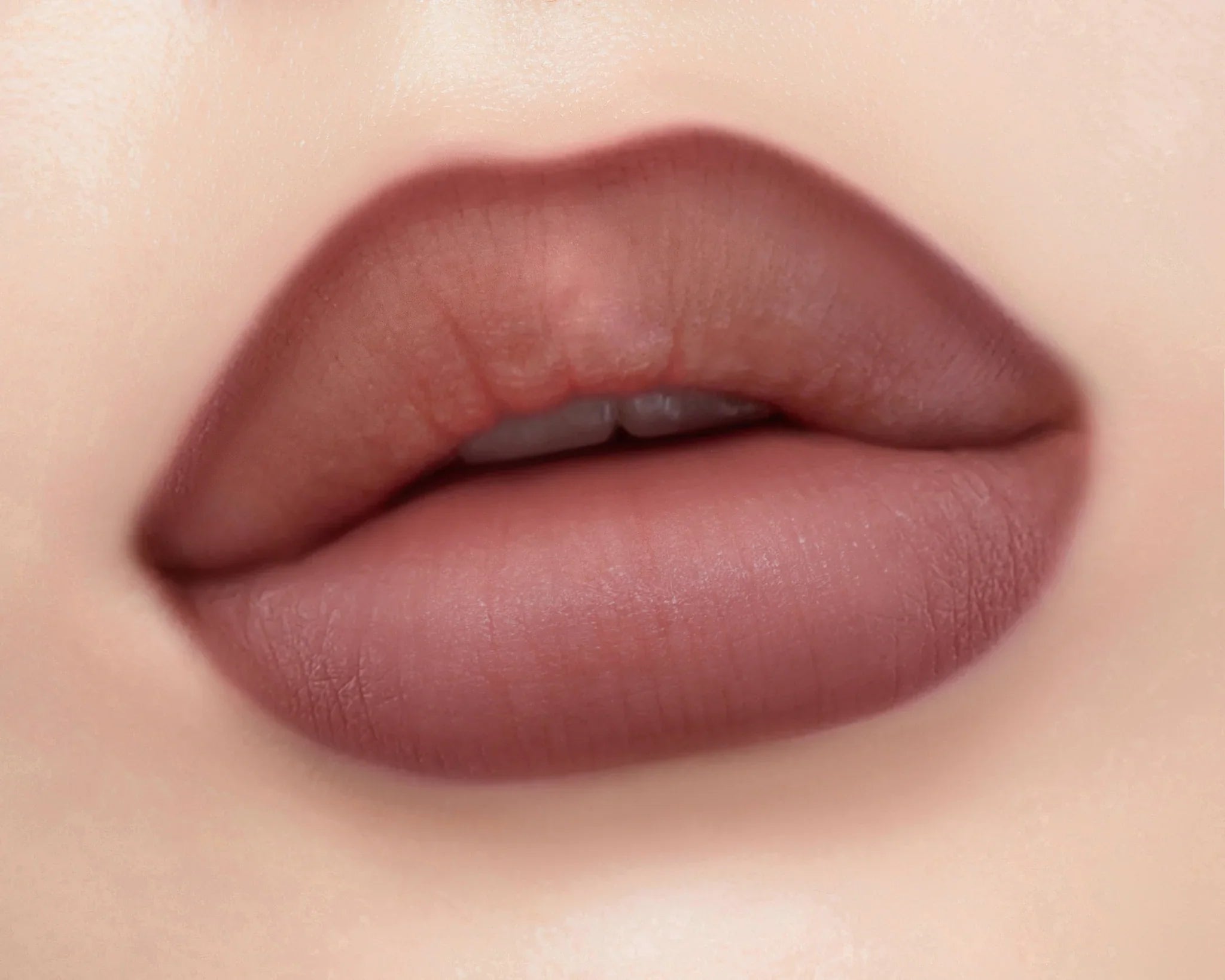Lip liner – presis form og farge som varer hele dagen